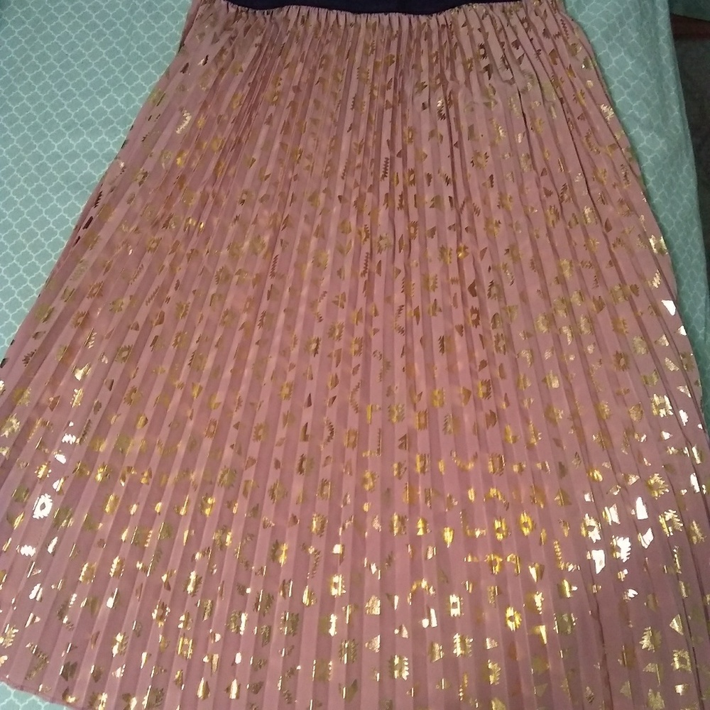 LuLaRoe EUC medium elegant Jill blush with gold